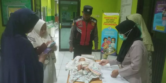 Penemuan Mengejutkan Bayi Laki-Laki Ditemukan di Rumah Terbengkalai di Sidoarjo