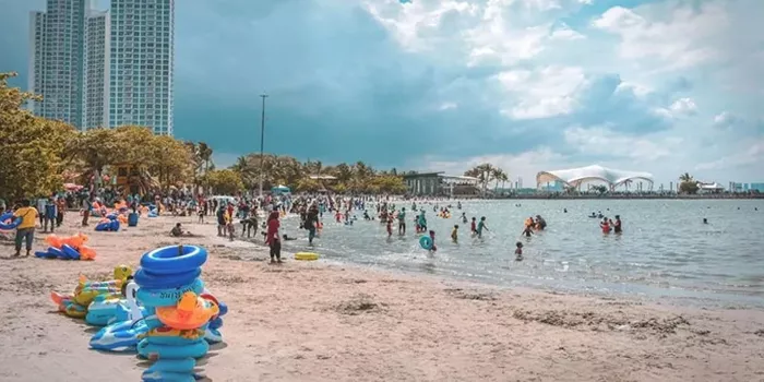 Menjelajahi Keindahan Pantai Ancol: Surga Wisata Bahari di Jakarta