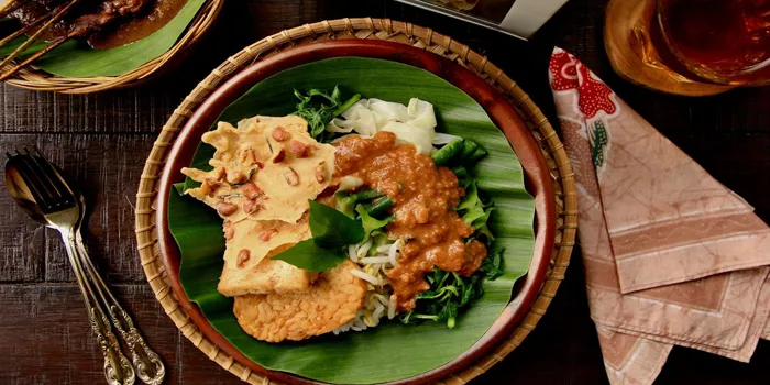 Menikmati Keunikan Pecel Semanggi Kuliner Ikonik dari Jawa Timur