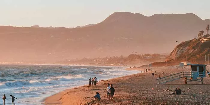 Menjelajahi Keindahan Zuma Beach yang Menakjubkan