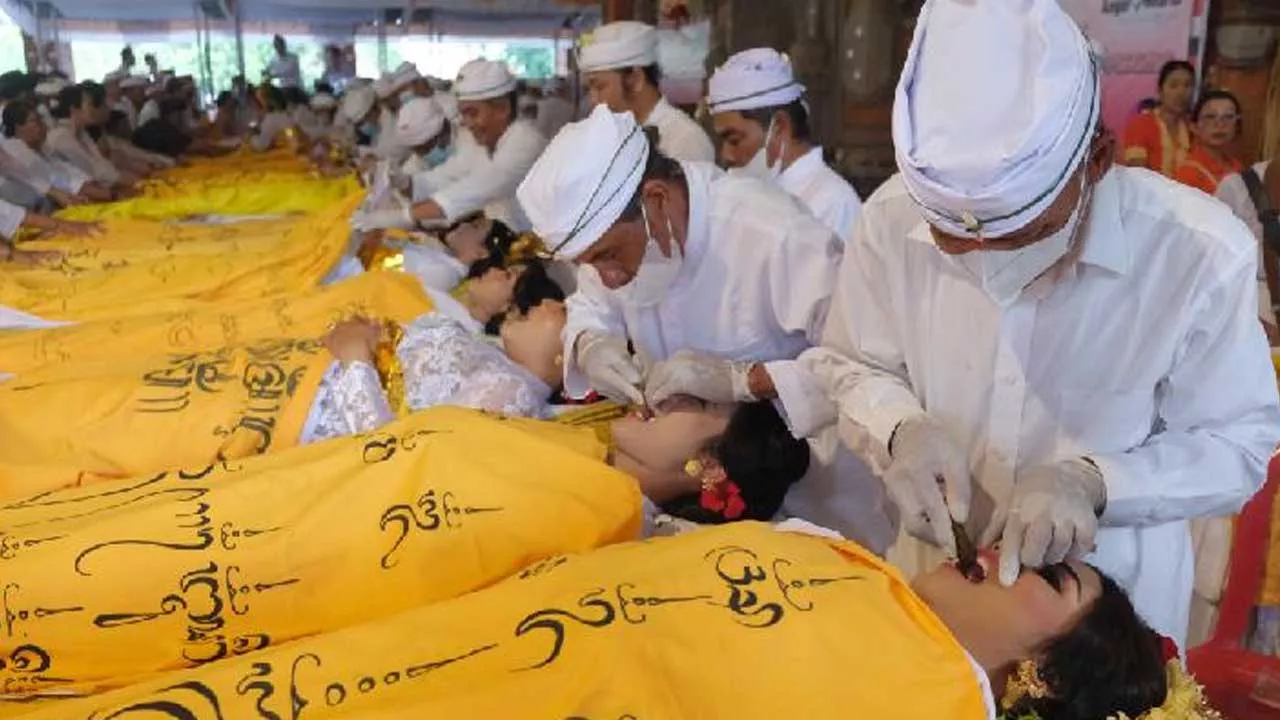 Mengenali Adat Istiadat Mepandes yang Berada di Bali